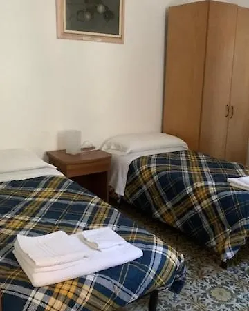 Albergo Pensione Ardenza Self Check-In Livourne Extérieur photo